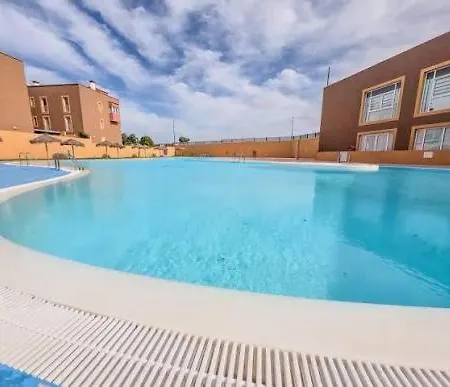 Corralejo, Casa Alma بيت شباب